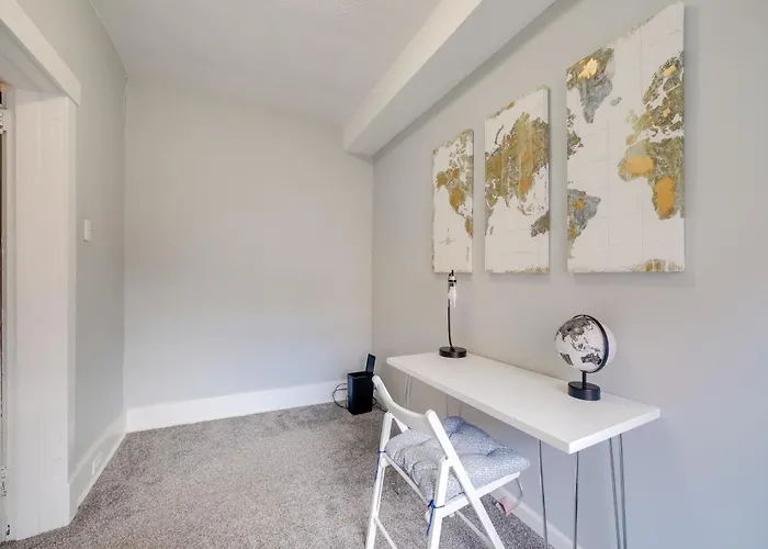 Apartment Balcony & Workspace! 5 Mi To Dtwn